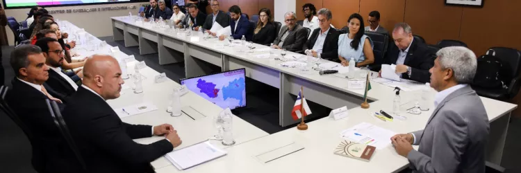 Governador se reúne com prefeito de Várzea do Poço e reforça parceria com entregas e novos investimentos