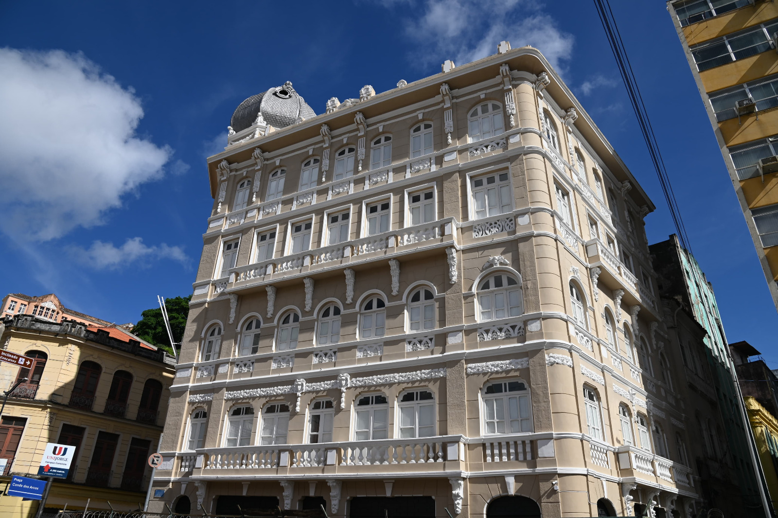 Prédio da Juceb, no Comércio