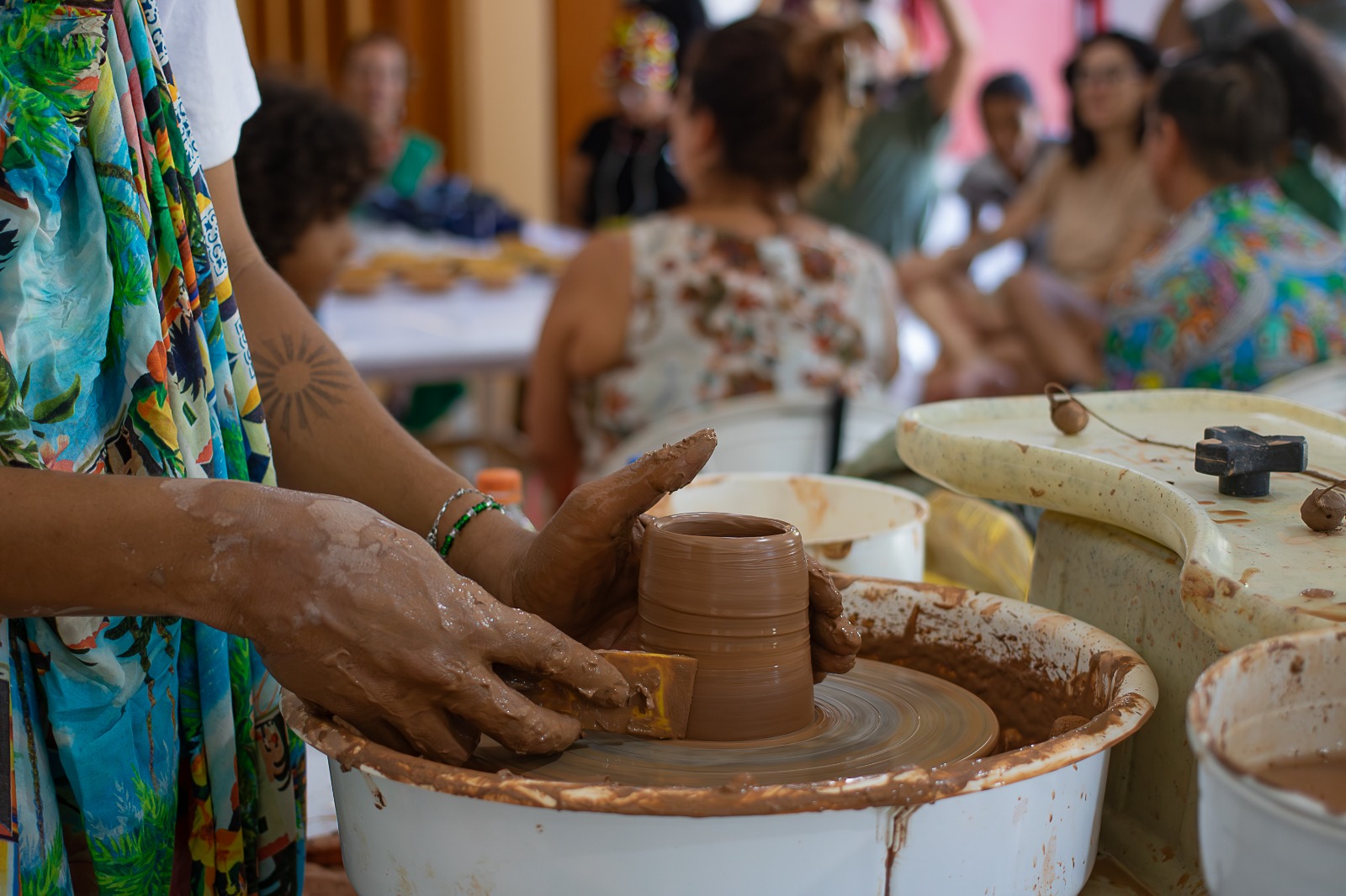 Oficina de cerâmica durante I Encontro Náutico-Cultural do Museu do Recôncavo