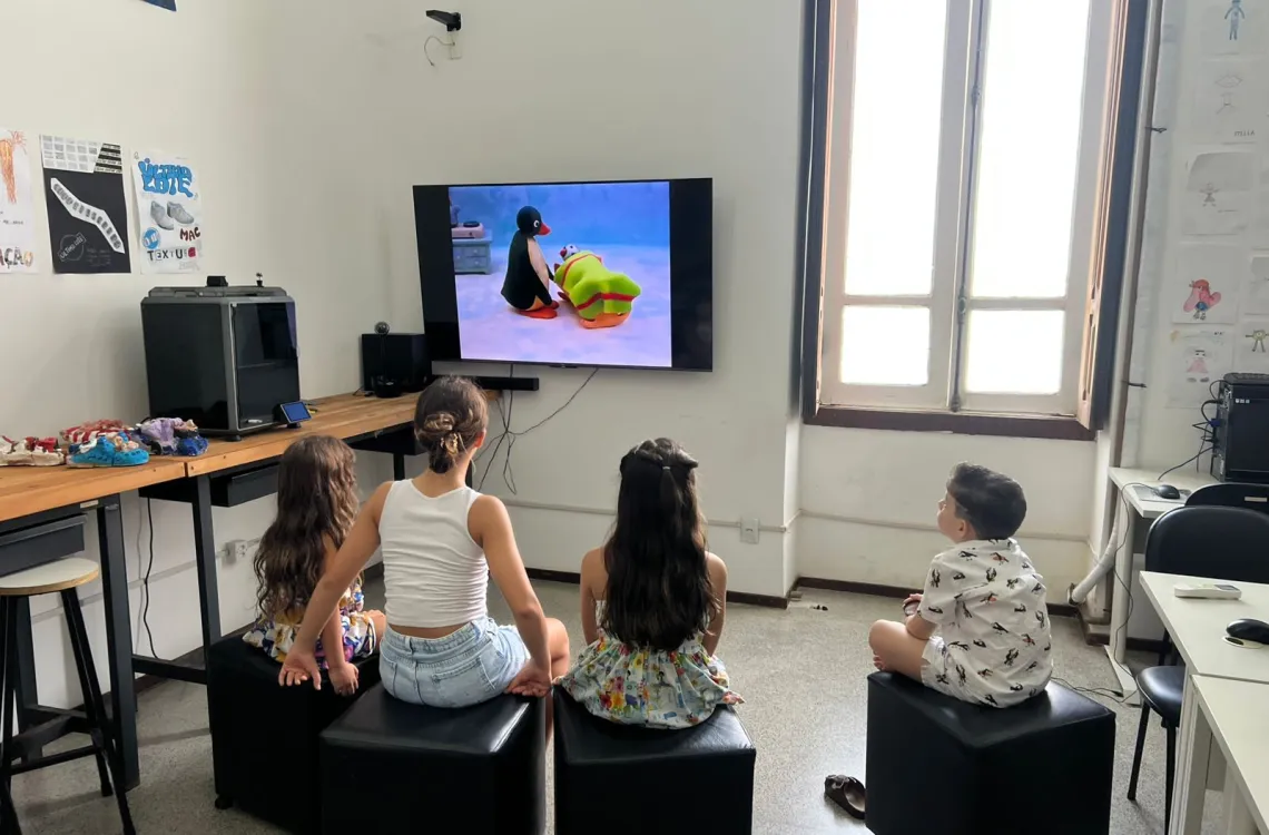 Crianças participam de Oficina de Stop Motion
