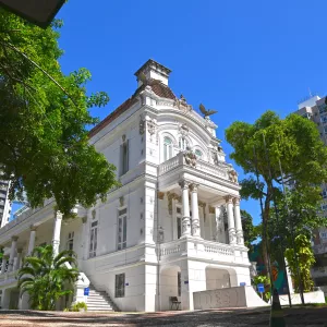 Fachada do Museu de Arte Contemporânea - MAC_BAHIA