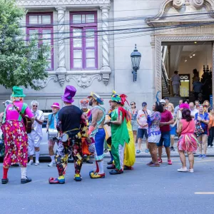 Paroano Sai Milhó chegando ao MAB para a Virada Cultural