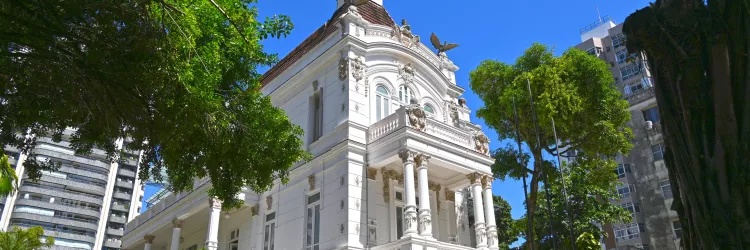 Fachada do Museu de Arte Contemporânea - MAC_BAHIA