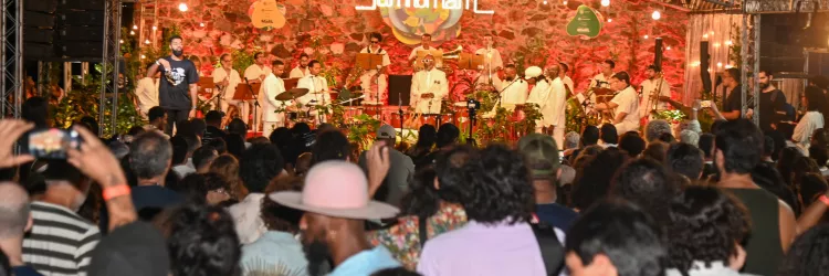 Apresnetação da Orkestra Rumpilezz na inauguração da Praça Letieres Leite no MAM