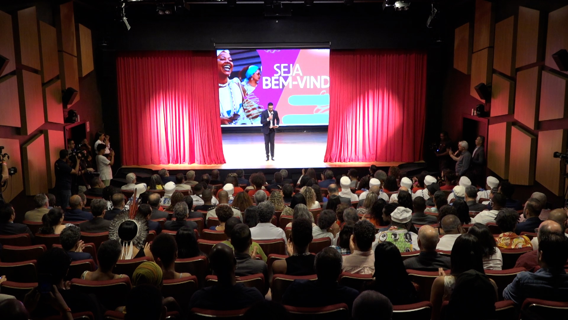 Cineteatro 2 de Julho completa um ano com público de 17 mil pessoas 