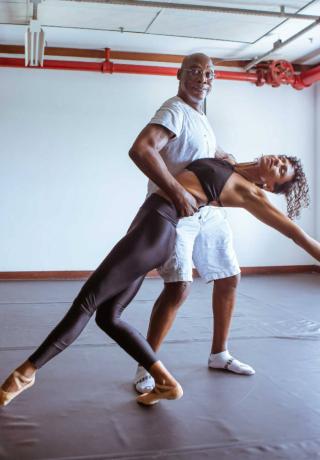  IJÓ DUDU: Memória da Dança Negra na Bahia