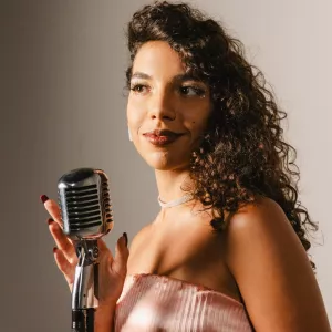 Mirceia Jordana é a artista da semana no Selo Educadora FM Independente