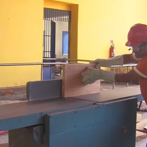 Univerciência mostra argila modificada, carpintaria naval, monitoramento do ar e mamona na TVE
