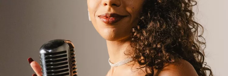 Mirceia Jordana é a artista da semana no Selo Educadora FM Independente