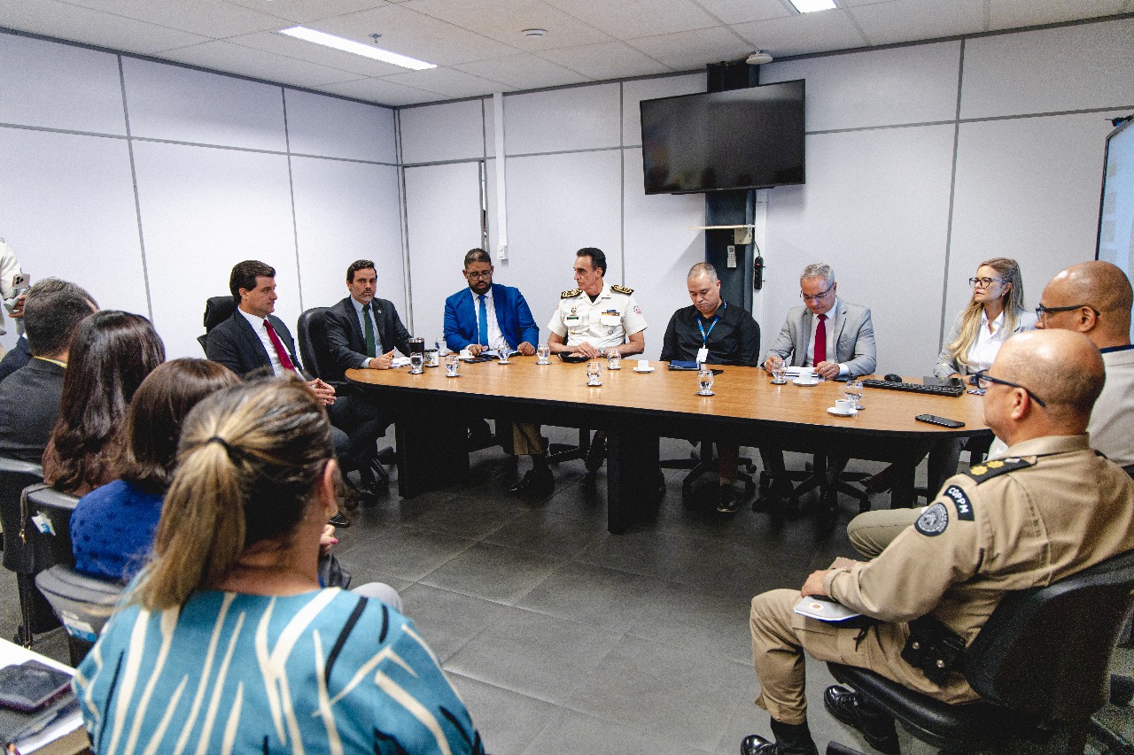 Reunião sobre câmeras corporais com a cúpula da SSJ e secretário Felipe Freitas