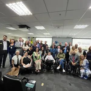 Fórum Nacional de Políticas para Pessoas com Deficiência aprova regimento e elege presidente em Brasília