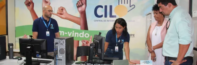Visita a Central de Libras de Aracaju