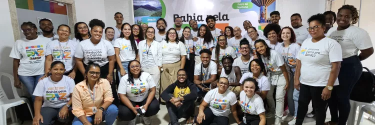 Interiorização do cuidado e da atenção às juventudes é fortalecida em encontro entre os Coletivos Bahia pela Paz e o Programa Corra pro Abraço em Feira de Santana