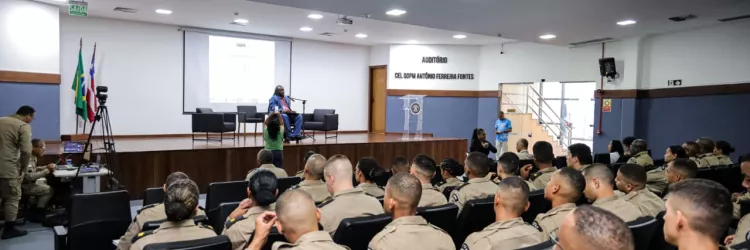 Policiais Militares passam por formação