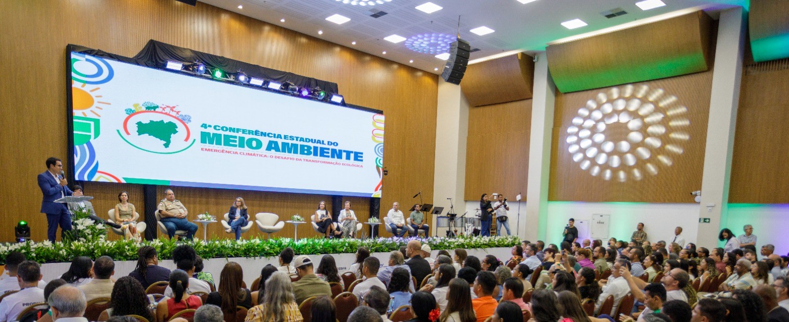 Mais de 1,5 mil pessoas participam da abertura da Conferência do Meio Ambiente da Bahia
