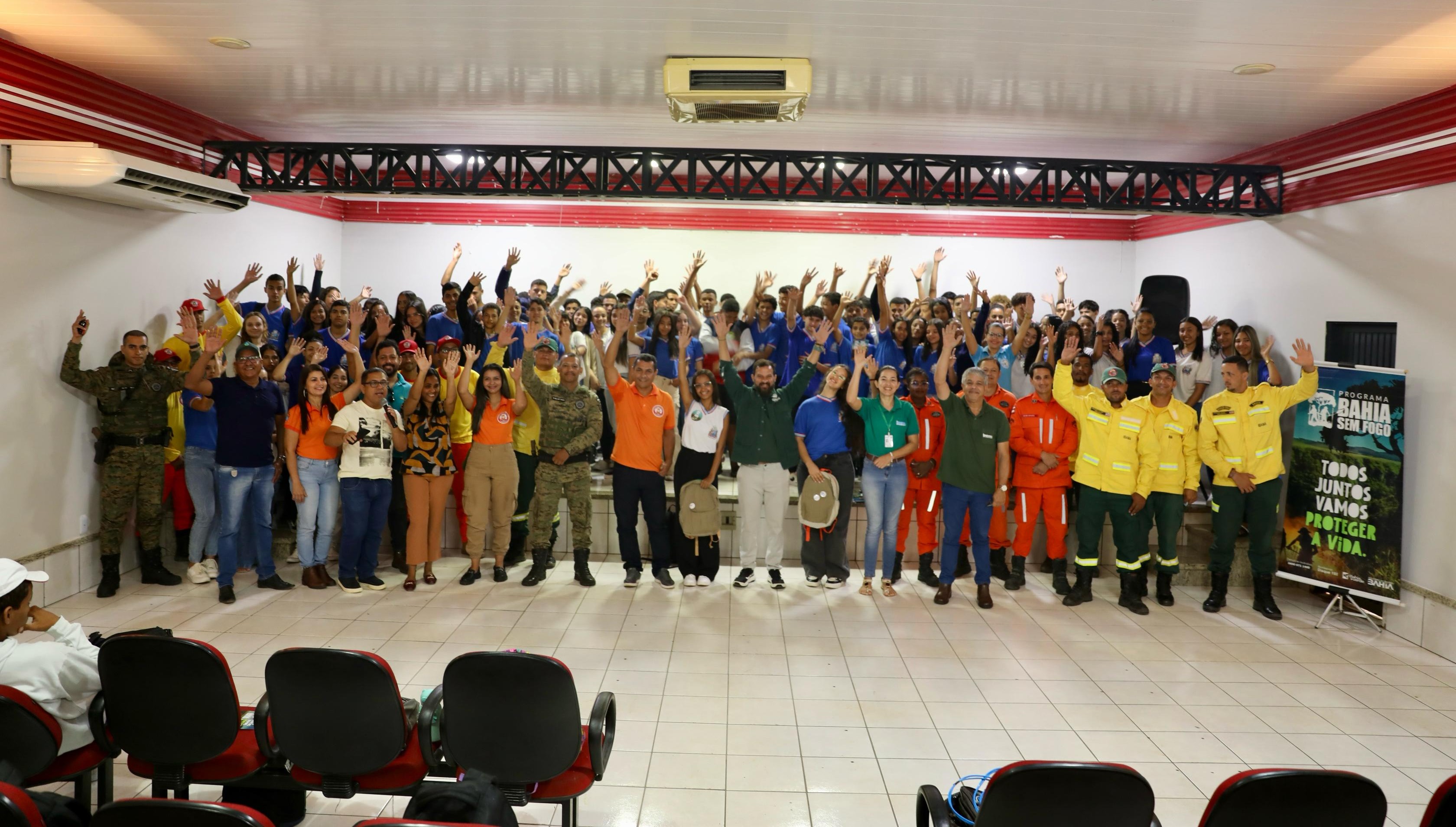 Caravana Bahia Sem Fogo destaca o papel dos bombeiros e brigadistas no combate aos incêndios florestais