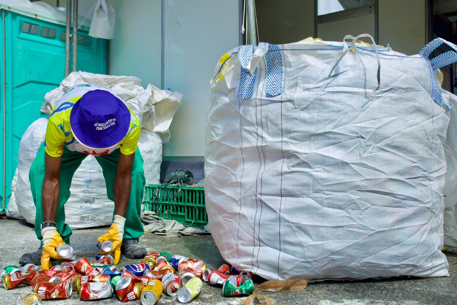 Seu Domício Oliveira, catador do Carnaval Campo Grande 16.02