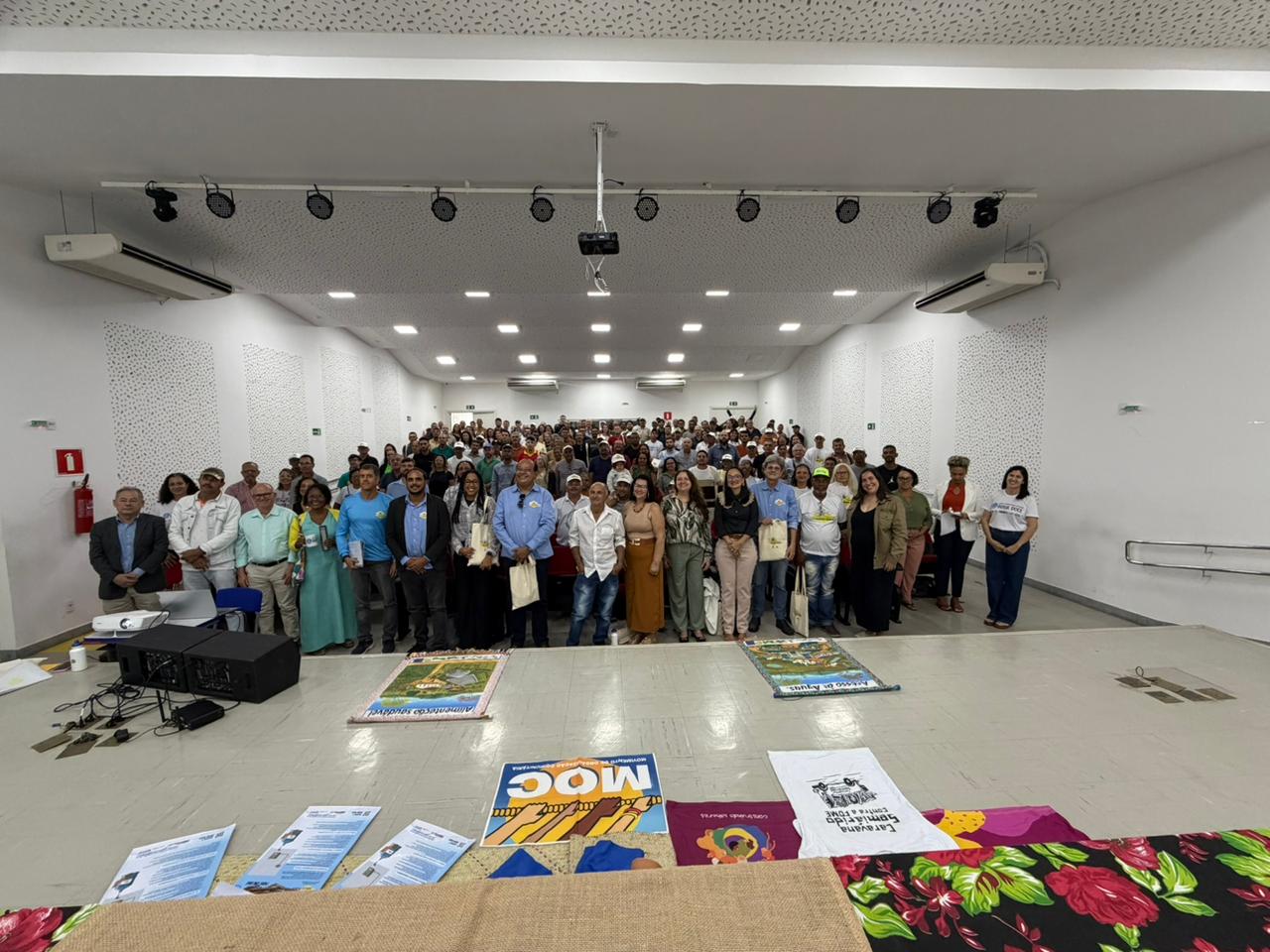 Sema debate acesso à água e convivência com o Semiárido durante encontro do Programa Água Doce