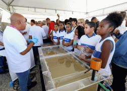 Fotos Manu DiasGOVBA (1).gif