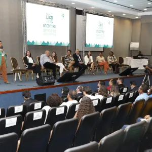 Também representaram a Sema as diretoras de Políticas de Biodiversidade e Florestas, Iaraci dos Santos Dias, e de Política e Planejamento Ambiental,  Luana Ribeiro.