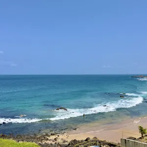 Sol no interior e chuvas no litoral; confira a previsão do tempo e a balneabilidade para o final de semana na Bahia