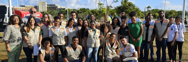 Dia da Árvore: Blitz Verde promove conscientização e sustentabilidade com plantio e distribuição de mudas no CAB
