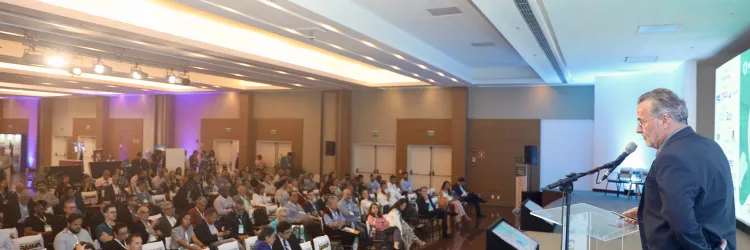 Sema destaca avanços legislativos e estratégias inovadoras no setor de hidrogênio verde durante fórum internacional