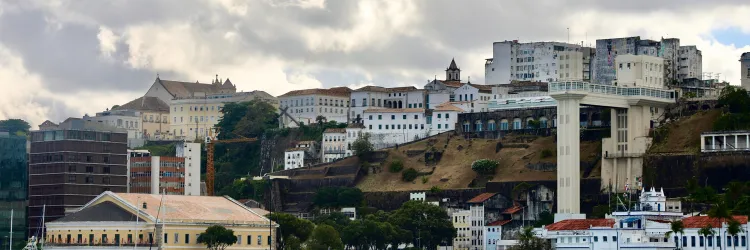 Previsão do Tempo e Balneabilidade: Fim de Semana com Chuvas no Sul da Bahia