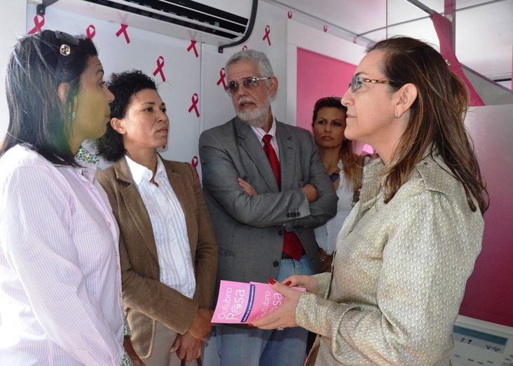 Secretária Lúcia Barbosa e Jorge Solla - SESAD - visitam unidade da campanha