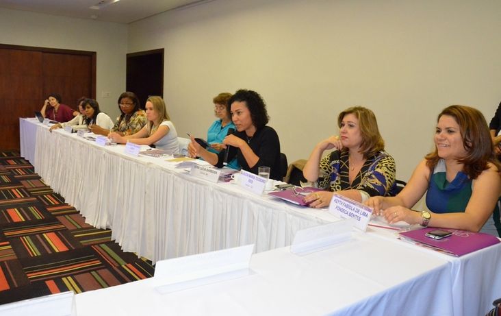 Secretária participando do evento