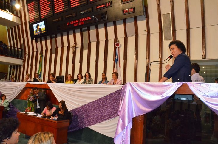 Secretária fala no evento