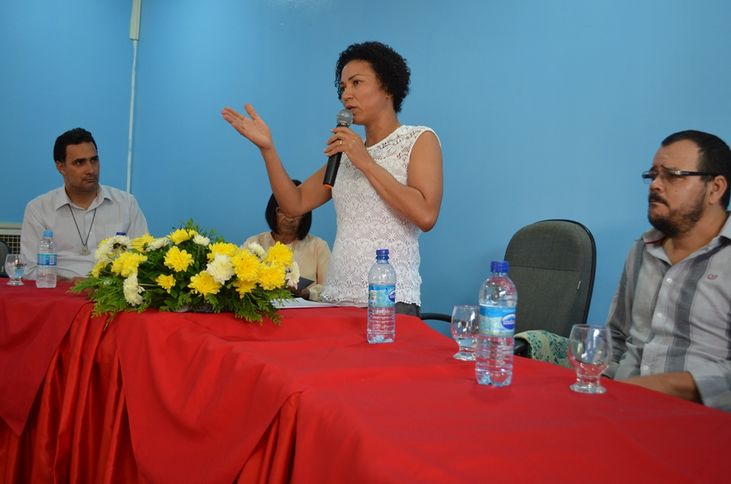 Secretária fala no evento em Xique-Xique