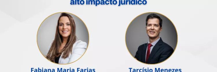 A imagem mostra um fundo claro com detalhes em azul e dourado nas bordas. No topo, há um texto anunciando que a PGE-BA celebra os vencedores do Prêmio Paulo Almeida 2024. Abaixo, aparecem duas fotos em molduras circulares. À esquerda, uma mulher sorridente de cabelos longos, vestindo blazer claro. À direita, um homem sorridente de terno escuro e gravata vermelha. Sob cada foto, aparecem seus nomes e as categorias dos prêmios.