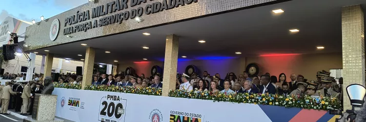 Homenagem aos 200 anos da PMBA