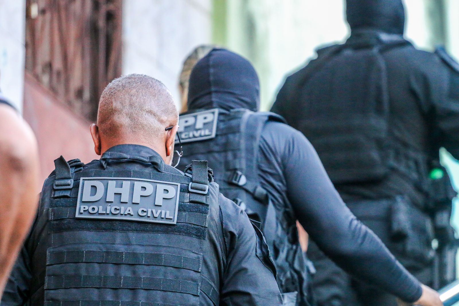 Ele foi autuado pelos crimes de homicídio e estupro de vulnerável e confessou ter estrangulado a vítima