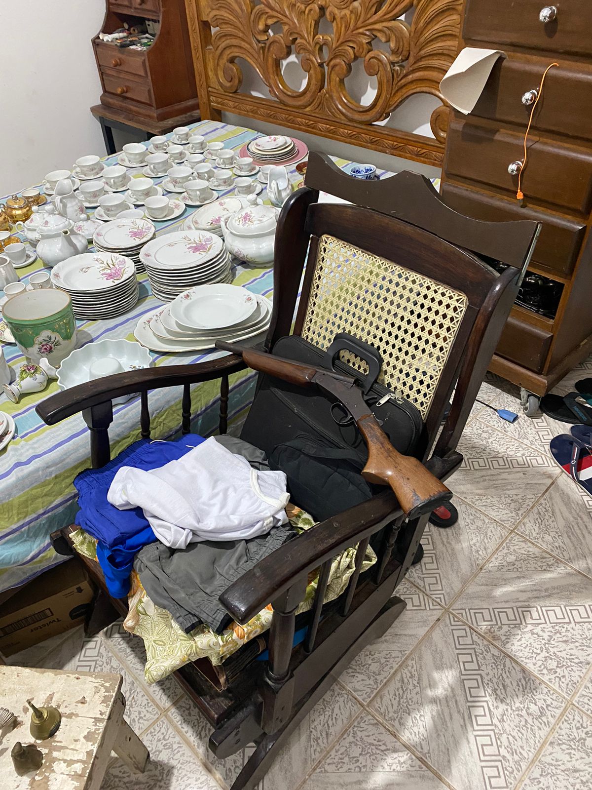 Escopeta calibre 12 foi apreendida