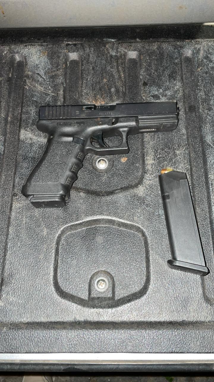 Pistola apreendida na delegacia