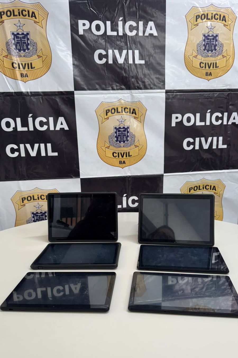 Tablets recuperados na delegacia