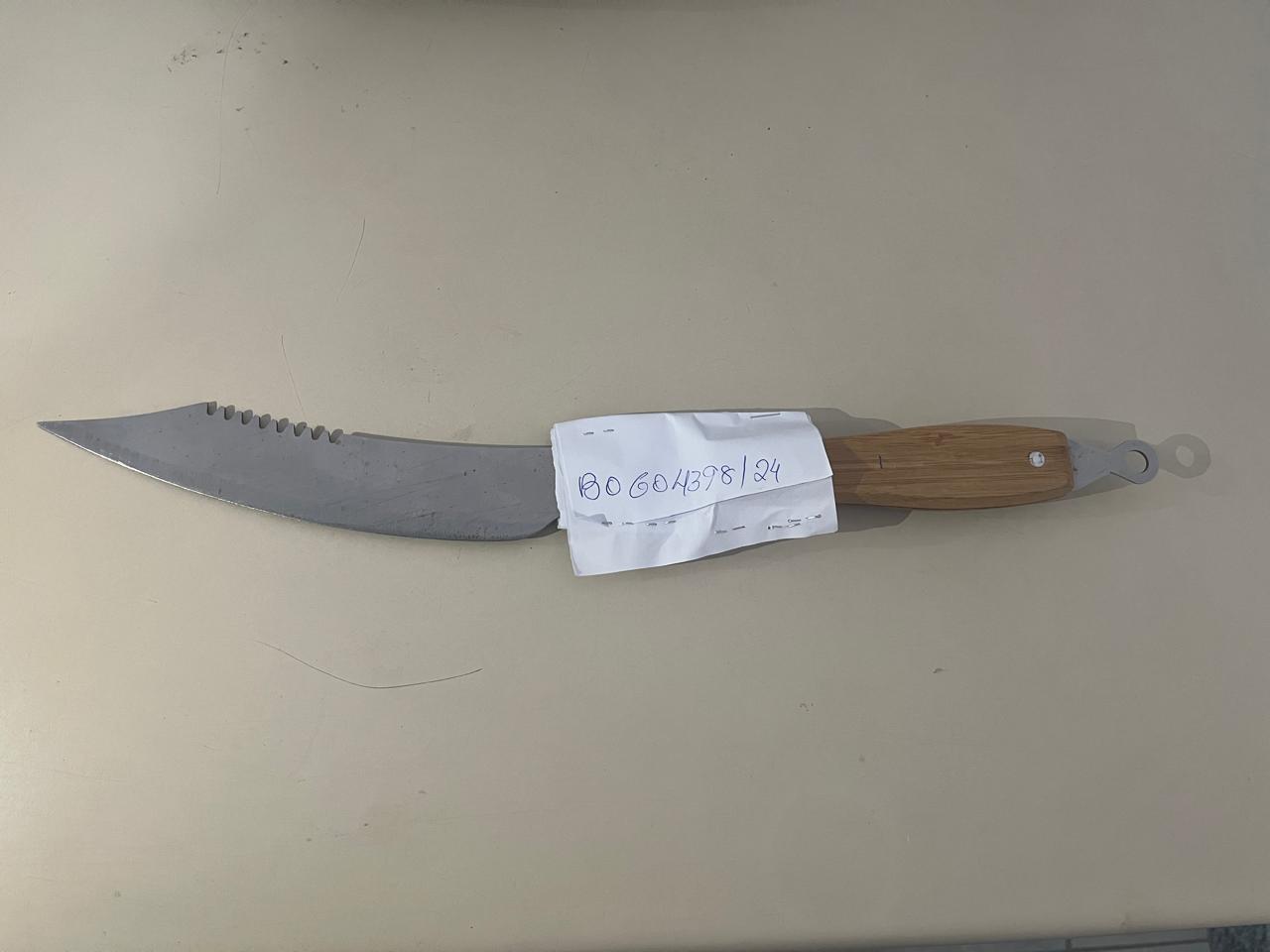 Faca apreendida