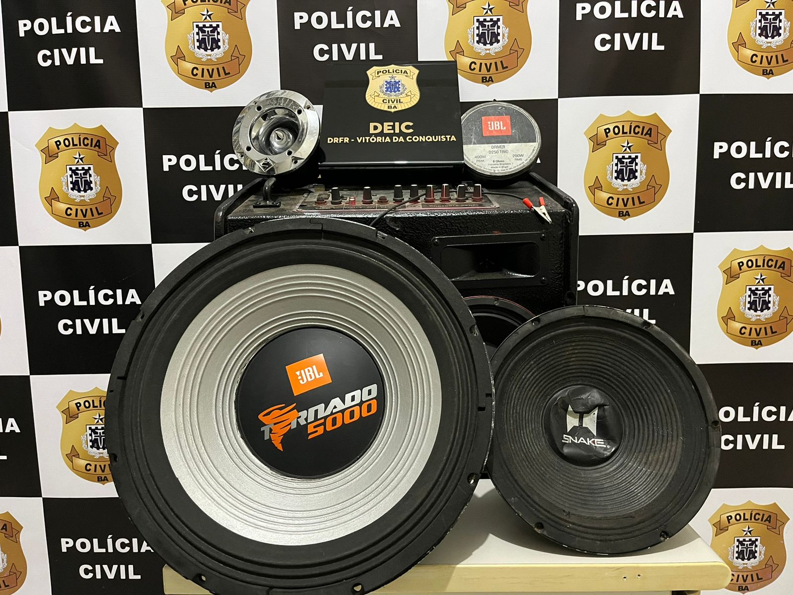 Som automotivo recuperado