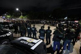 As ordens judiciais estão sendo cumpridas contra investigados por tráfico de drogas e homicídios.