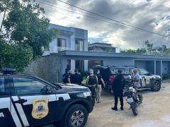 Um homem foi preso em flagrante durante as diligências, inseridas no contexto da Operação NÁRKE3, coordenada pelo Ministério da Justiça e Segurança Pública