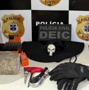 Polícia Civil desativa desmanche de motocicletas e prende dois homens em flagrante