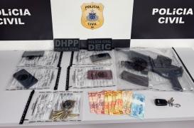 A arma de uso restrito seria entregue no bairro de Macaúbas