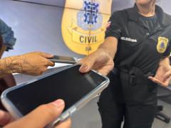 Ação rápida do Deic localizou os bens minutos após o crime e vítimas tiveram pertences devolvidos durante a festa