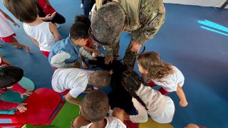 Visita da Core encanta crianças em creche de Acupe de Brotas