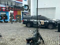 A ação apreendeu cerca de R$ 200 mil em roupas e produtos com indícios de falsificação