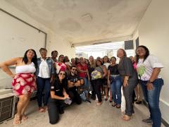 A ação social envolveu caminhada, doações e distribuição de alimentos para mulheres em situação de vulnerabilidade 