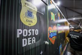 O espaço oferece atendimento direto à população e acolhimento especializado a grupos vulneráveis durante os festejos