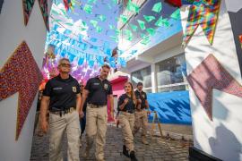 A estrutura montada na Praça Régis Pacheco garante atendimento contínuo e clima é de tranquilidade